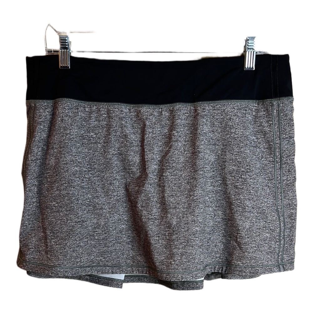 lululemon athletica Gray Heathered Skirt with Black Waistband